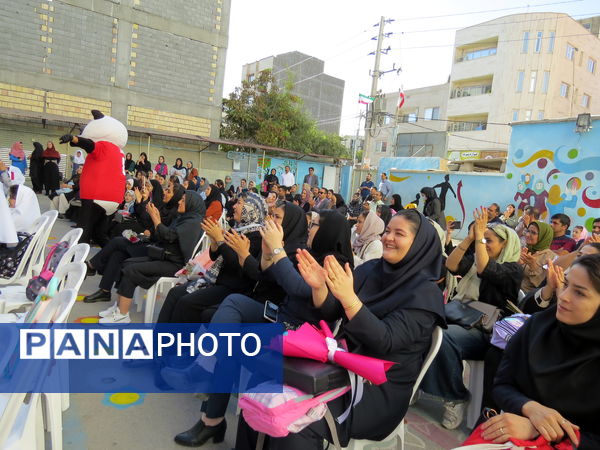 جشن شکوفه ها مدرسه ۱۷شهریور