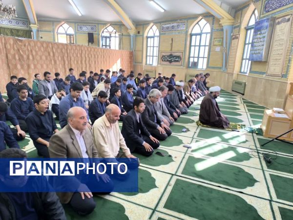 محفل انس با قرآن در دبیرستان سما 