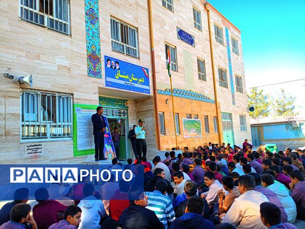حضور رییس پلیس فتا شهرستان کاشمر در دبیرستان میثاق