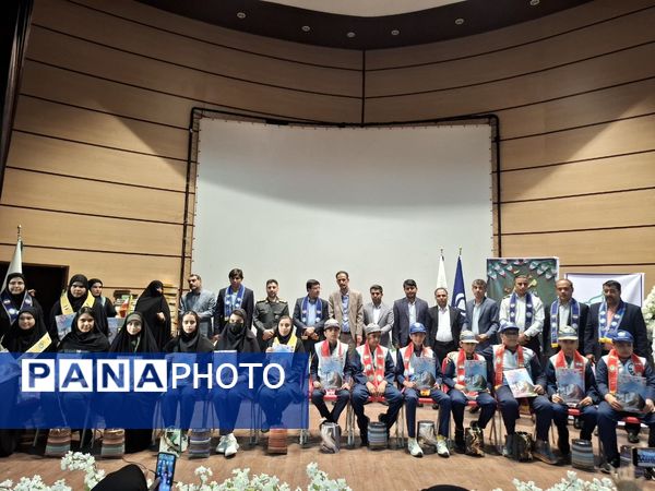 همایش تجلیل از مربیان و دانش‌آموزان پیشتاز برتر شهرستان جم 