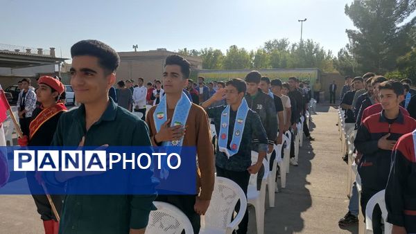زنگ آغاز هفته پدافند غیرعامل در هنرستان آیتالله خامنهای