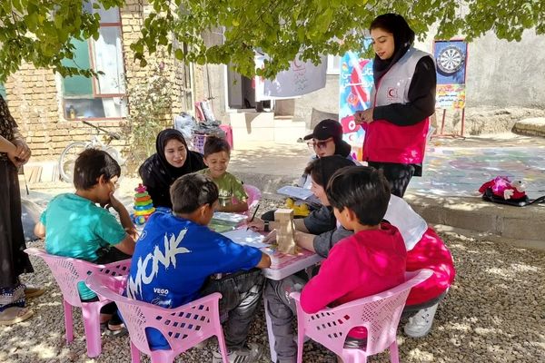«تیم سحر» جمعیت هلال احمر شهرستان بروجن در روستای تگرگ‌آب حضور پیدا کرد