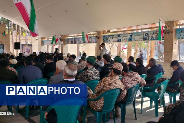 مراسم عزاداری حضرت ام‌البنین(س) همراه با تجلیل از خانواده‌های شهدا در رباط‌کریم