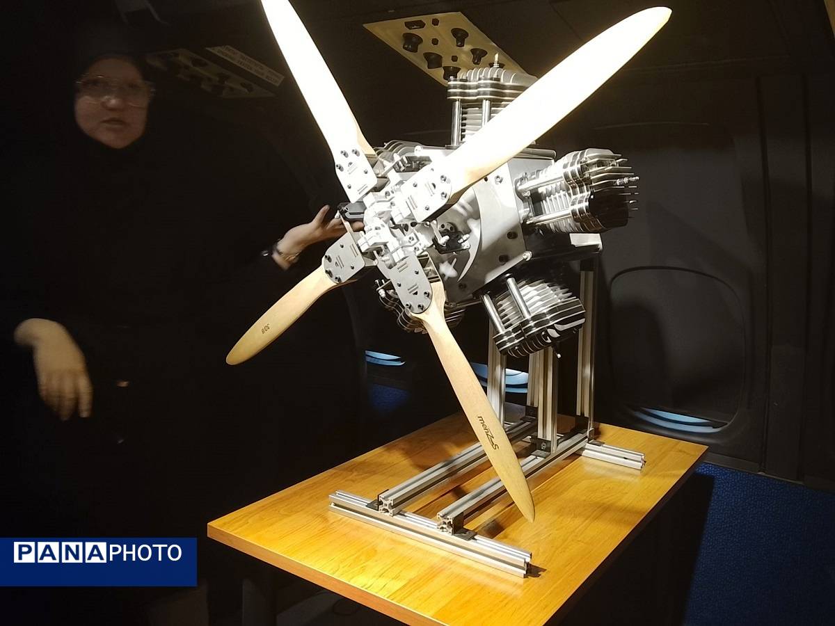 بازدید علمی و تفریحی دانش‌آموزان مدرسه فرزانگان 5 ساوجبلاغ از پارک علم و فناوری تهران