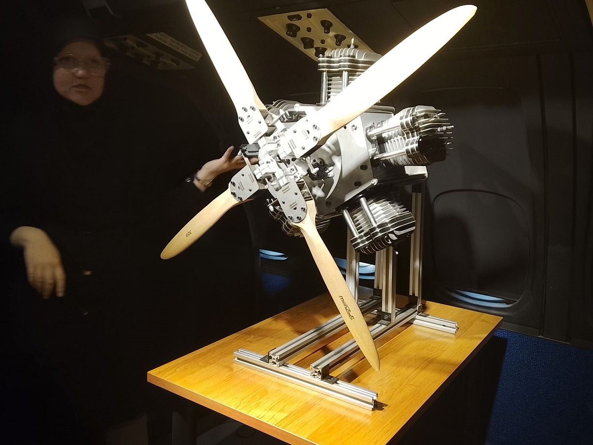 بازدید علمی و تفریحی دانش‌آموزان مدرسه فرزانگان 5 ساوجبلاغ از پارک علم و فناوری تهران