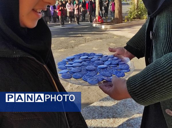 آیین معرفی همیاران معلم در دبیرستان نمونه اندیشه 