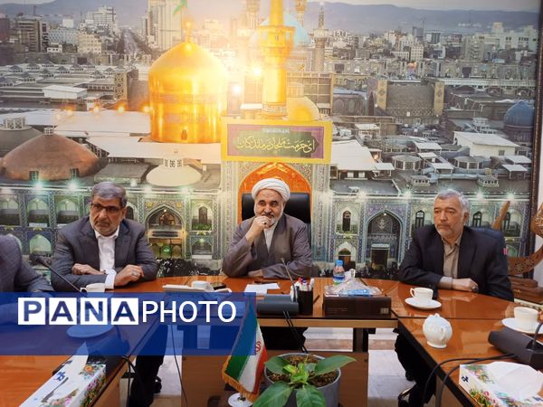 نشست هم‌اندیشی مدیران آموزشی و حوزه مدرسه‌سازی مشهد