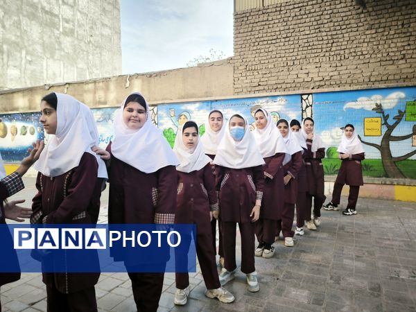 وارنیش فلوراید در دبستان شطیطه2