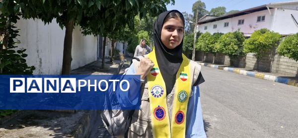 دیدار رئیس سازمان دانش‌آموزی و دانش‌آموزان پیشتاز و خبرنگاران پانا با رئیس سازمان تأمین اجتماعی محمودآباد 