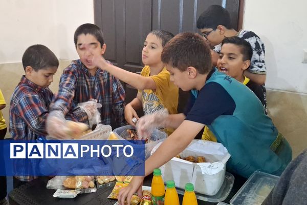 برگزاری بازارچه کسب و کار دانش‌آموزی با مهارت کسب و کار و درآمد و استقلال مالی