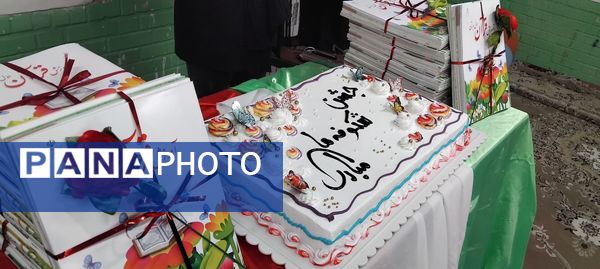 جشن شکوفه ها درمدرسه مرحوم زرتاش شهرستان خلیل آباد 
