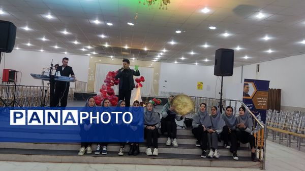  جشن  شب یلدا دبیرستان نمونه دولتی مهرورزان
