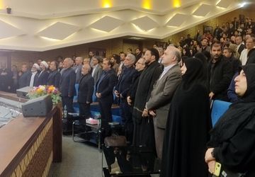 آیین تقدیر از مقام‌آوران و برگزیدگان جشنواره قرآن و عترت دانشگاهیان کاشان