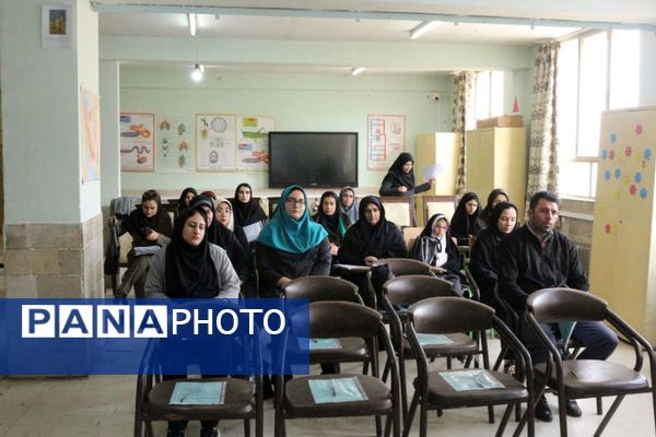 اولین جلسه رابطین تحقیق و پژوهش در پژوهش‌سرای هسته‌ای فیروزکوه 