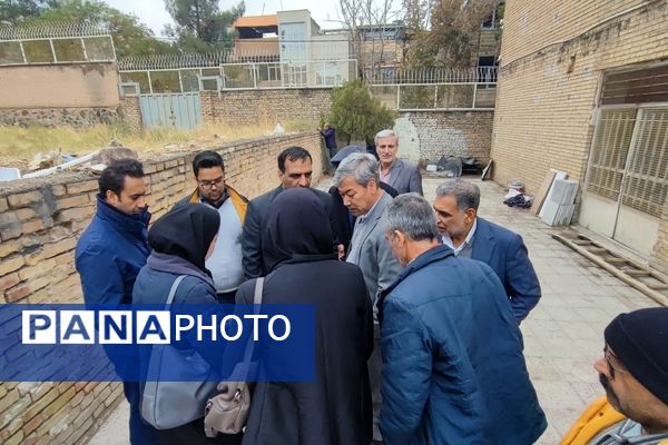 بازدید مدیرکل نوسازی مدارس جهت احداث مدرسه‌ای جدید در ناحیه۶ مشهد