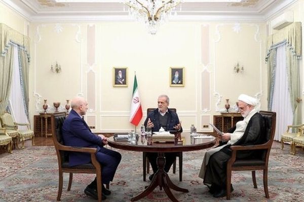 برگزاری جلسه سران قوا به میزبانی به میزبانی رئیس‌جمهور