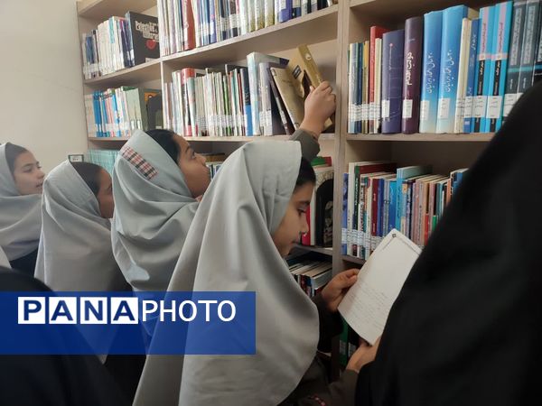 معرفی کتاب‌های  مرجع توسط دانش آموزان مدرسه شهید نجفی فدافن