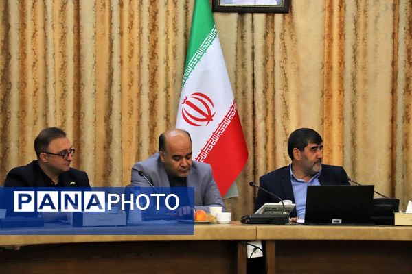 آیین رونمایی از پوستر گرامیداشت روز ملی صنعت و معدن