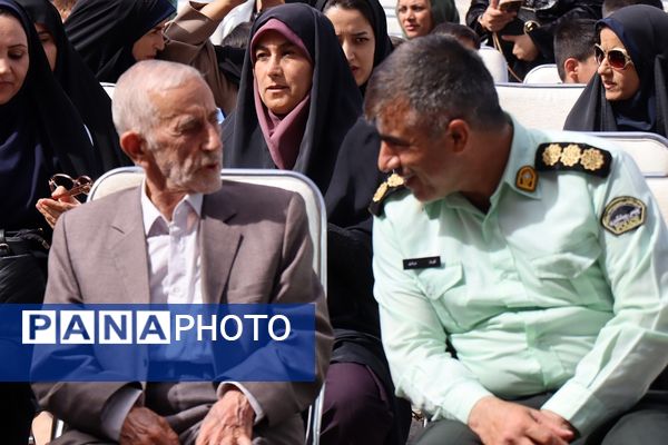 آیین گرامیداشت مقام معلم و به صدا درآوردن زنگ سپاس معلم در مدرسه شهید مرادی و شهید کلانتری پاکدشت