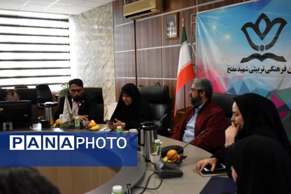 جلسه هم‌اندیشی خبرنگاران پانای شهر تهران