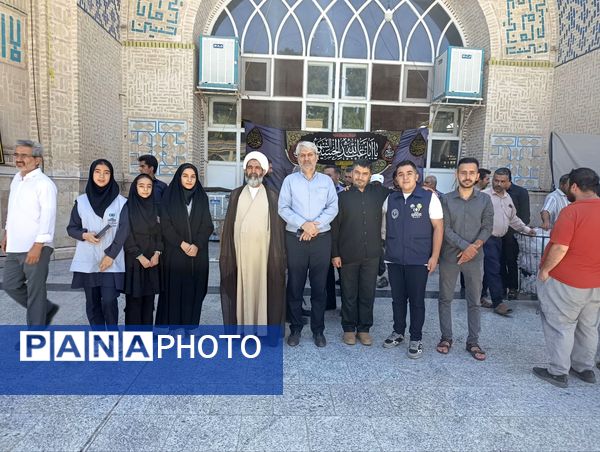 حضور دانش‌آموز خبرنگاران پانا در نماز جمعه به مناسبت روز خبرنگار