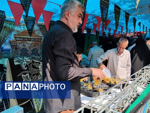پیاده‌روی جاماندگان اربعین حسینی از مصلی تا میدان شهدای کرج