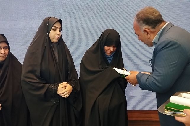 مراسم بزرگداشت مقام معلم در حسینیه جماران