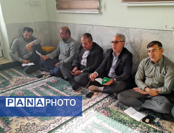 مراسم سالروز ارتحال حضرت امام خمینی رحمت الله علیه در اداره کل آموزش و پرورش استان بوشهر