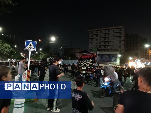 حال‌وهوای خیابان‌های مشهد در شب شهادت امام رضا(ع)
