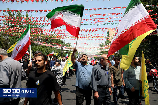 راهپیمایی مردمی علیه تهاجم رژیم صهیونیستی به ایران - تهران

