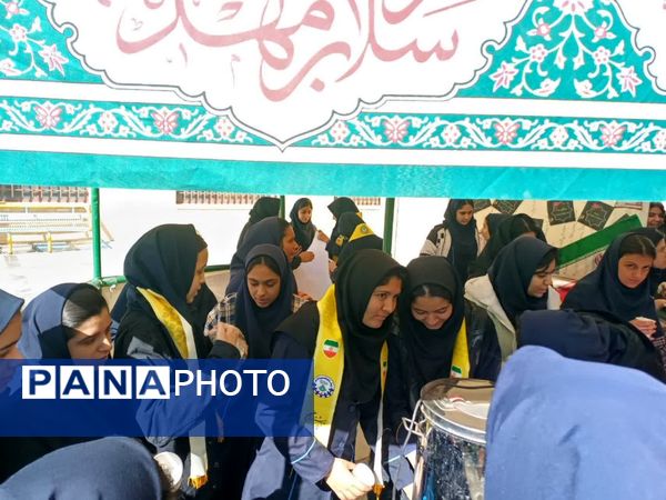 برپایی موکب حضرت فاطمه(س) در دبیرستان ام هانی