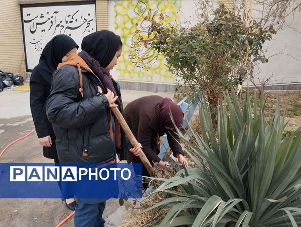 کاشت درخت در هنرستان بصیرت آشخانه