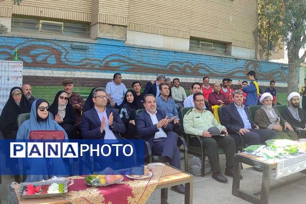 برگزاری مراسم افتتاحیه زمین چمن مصنوعی در دبیرستان شاهد علامه طباطبایی ناحیه دو شهرری 