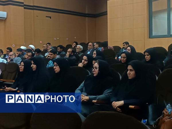همایش و کارگاه های تبیین نهضت توسعه فضاهای آموزش و پرورش خراسان رضوی در نیشابور