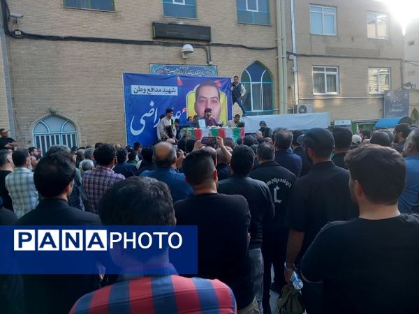 تشییع پیکر شهدای حمله رژیم اشغالگر صهیونیستی به ایران