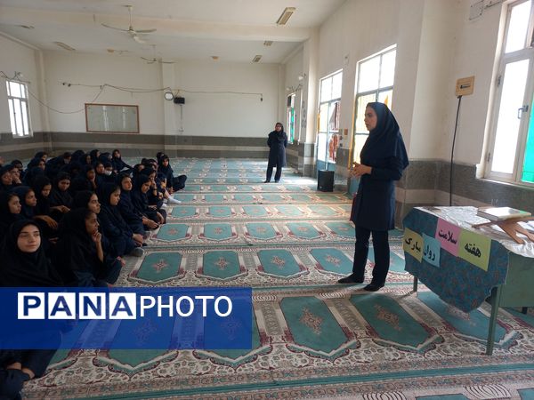 هفته بهداشت و روان در مدرسه زهرای‌مرضیه حاجی‌آباد