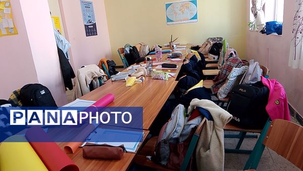 مانور سراسری زلزله در دبیرستان فرزانگان