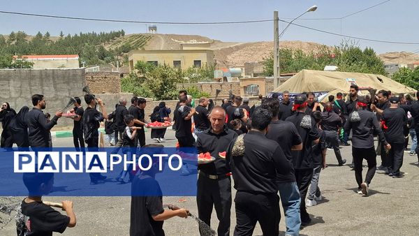 سوگواری روز عاشورا در شهر کهک قم