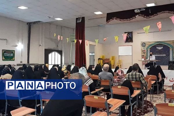 جلسات آموزشی در دبیرستان شاهد علامه طباطبایی ناحیه 2 شهرری 