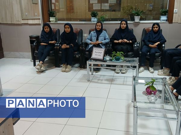 جلسه شورای دانش آموزی دبیرستان سروقد