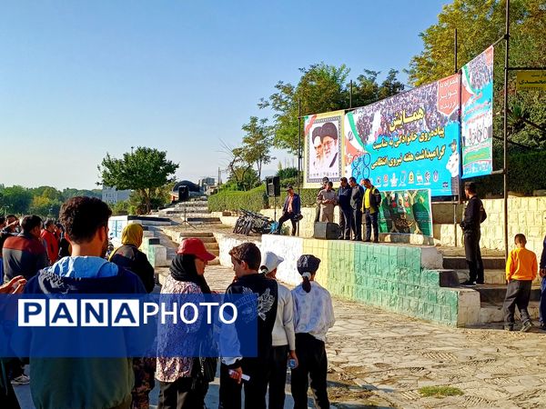 همایش پیاده‌روی خانوادگی به‌مناسبت گرامیداشت هفته نیروی انتظامی