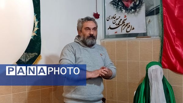 تقدیر دانش‌آموزان فعال فرهنگی‌هنری از مادرانشان با همکاری مربی در محمدشهر کرج