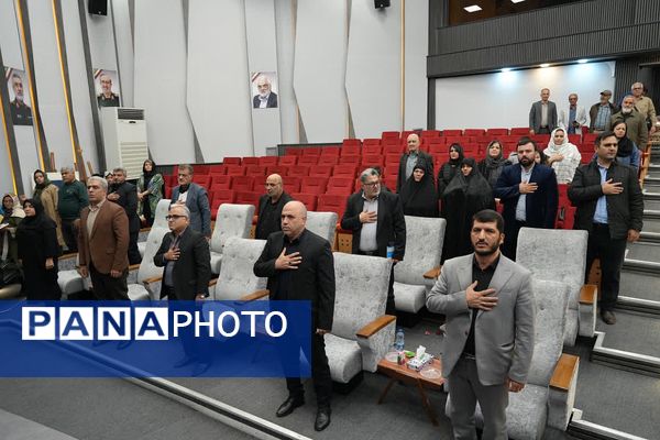 آیین رونمایی از دو اثر فاخر ادبی در شهرداری کهریزک 