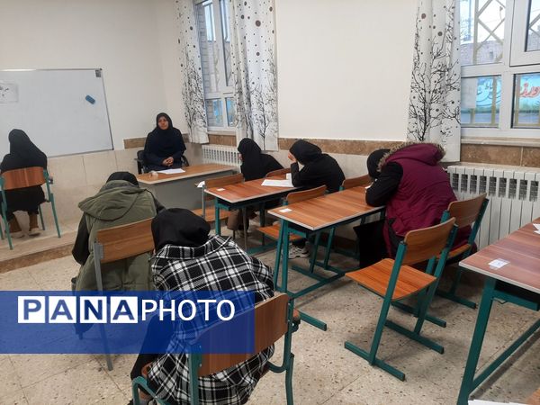 امتحانات نوبت اول دانش آموزان دبیرستان نیایش شهرستان باخرز