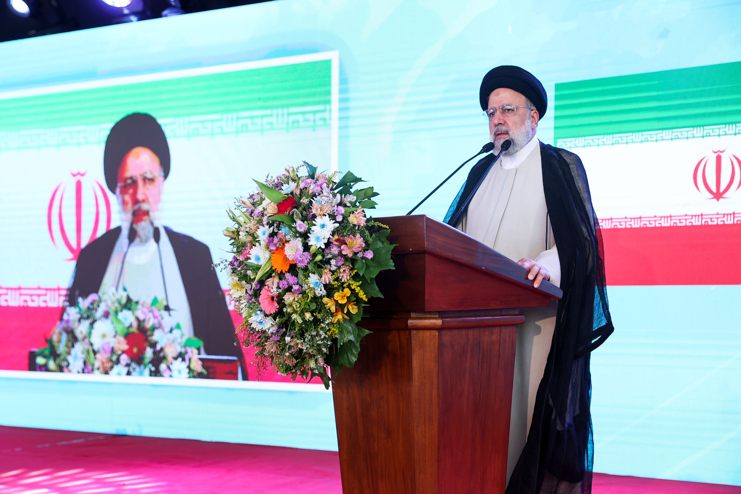 ایران اسلامی با اتکا به توانمندی فنی و مهندسی بومی در حال اجرای طرح های بزرگ در 20 کشور جهان است