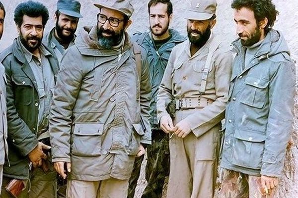 شهید چمران الگوی برجسته و نمادی از یک استاد بسیجی بود