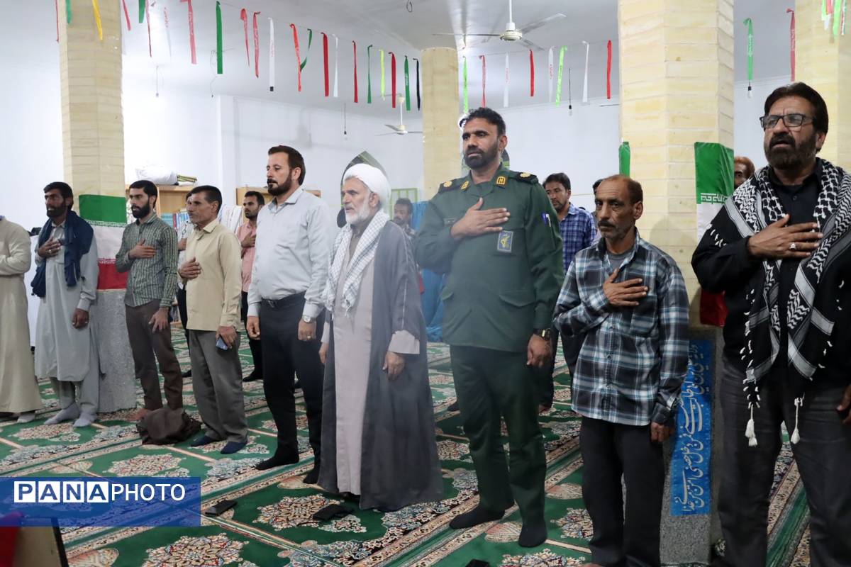 برگزاری یادواره شهدا در روستای دولاب با حضور مسئولان و خانوادههای شهدا