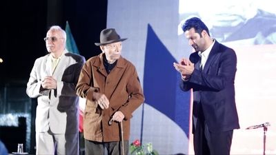 مراسم «شب ادبیات نمایشی» همراه با آیین نکوداشت داریوش مودبیان