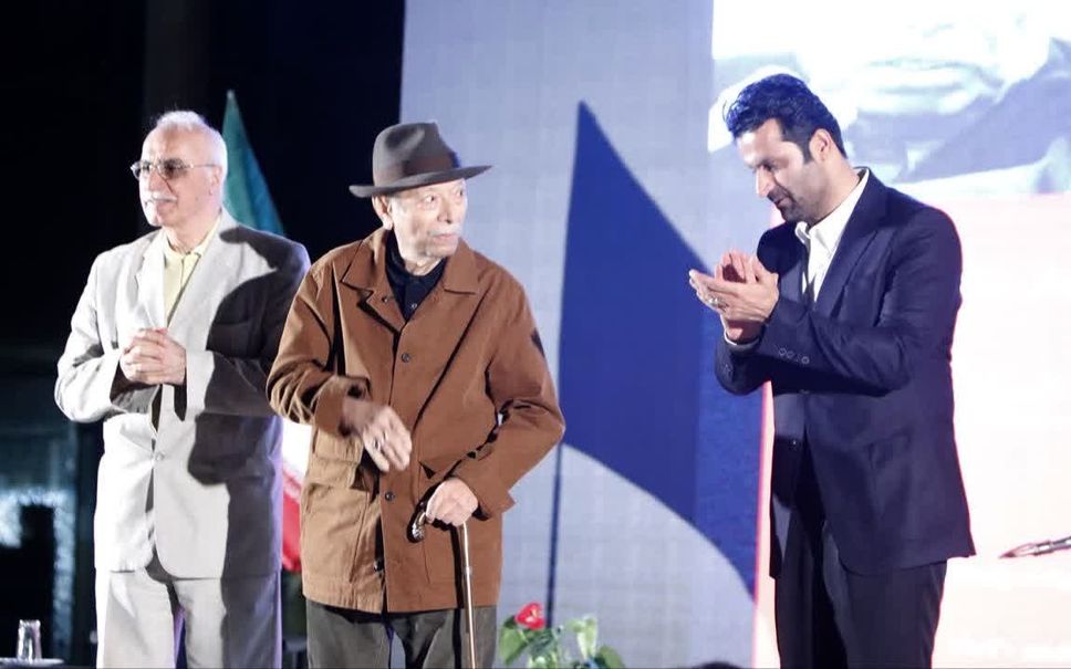 مراسم «شب ادبیات نمایشی» همراه با آیین نکوداشت داریوش مودبیان
