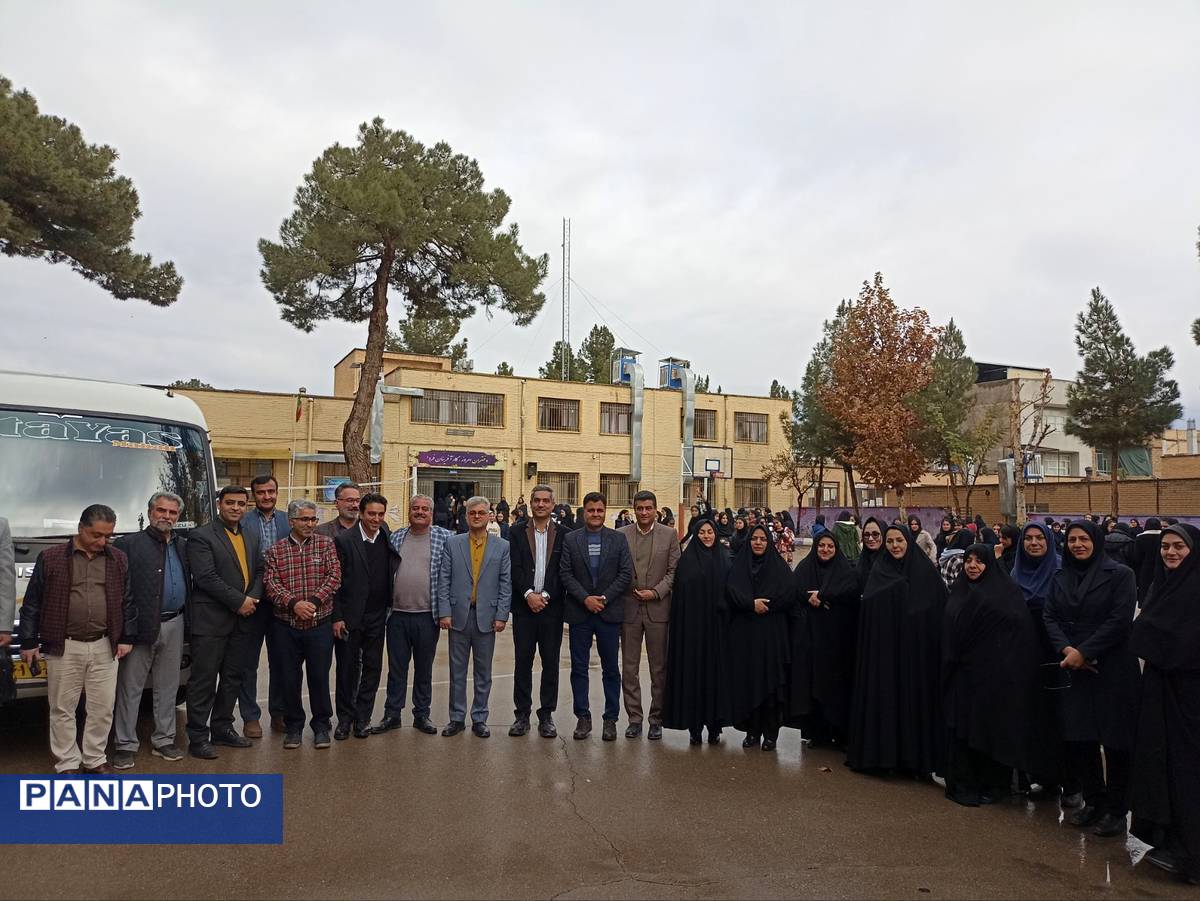 بازدید کارشناسان فحک از هنرستان فلسطین